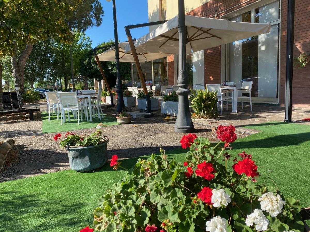 Hotel Adriatico Borgo Fosso Ghiaia Esterno foto