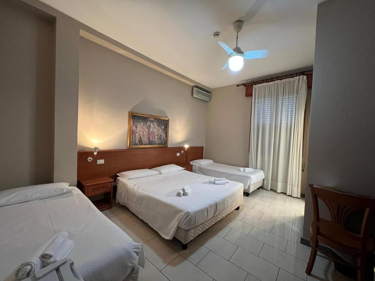 Hotel Adriatico Borgo Fosso Ghiaia Esterno foto