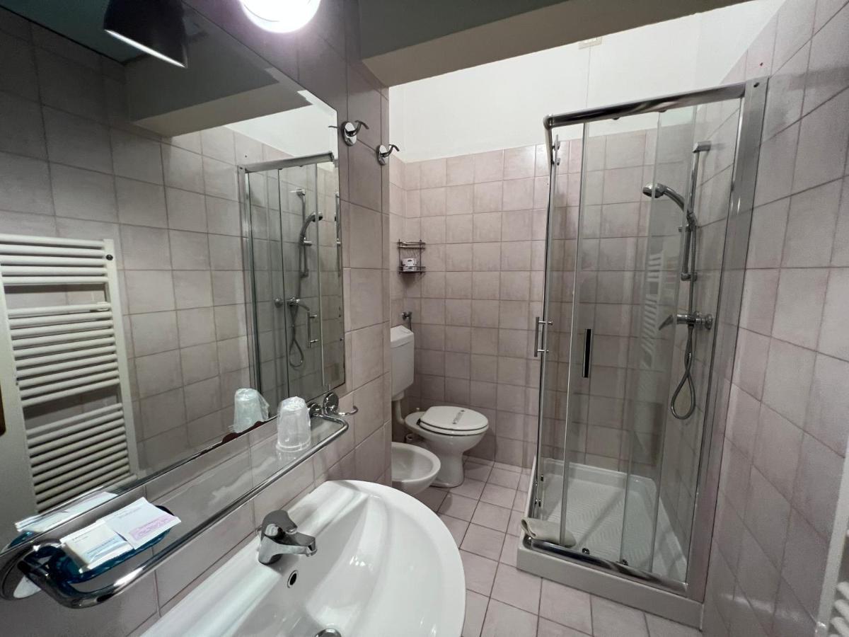 Hotel Adriatico Borgo Fosso Ghiaia Esterno foto