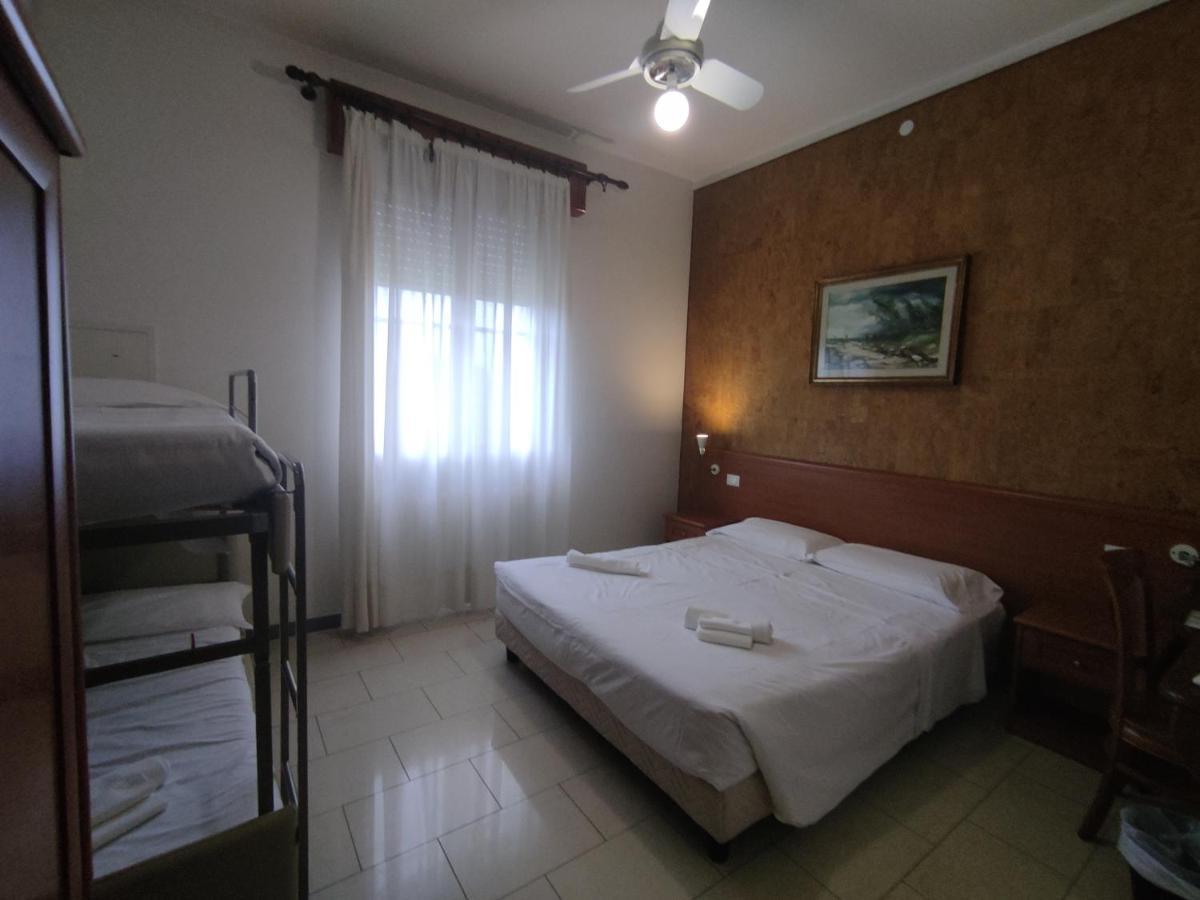 Hotel Adriatico Borgo Fosso Ghiaia Esterno foto