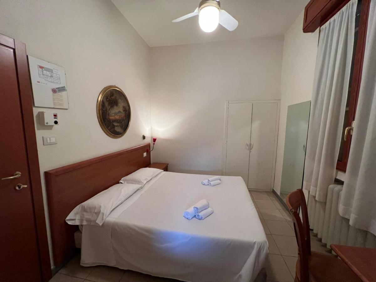 Hotel Adriatico Borgo Fosso Ghiaia Esterno foto