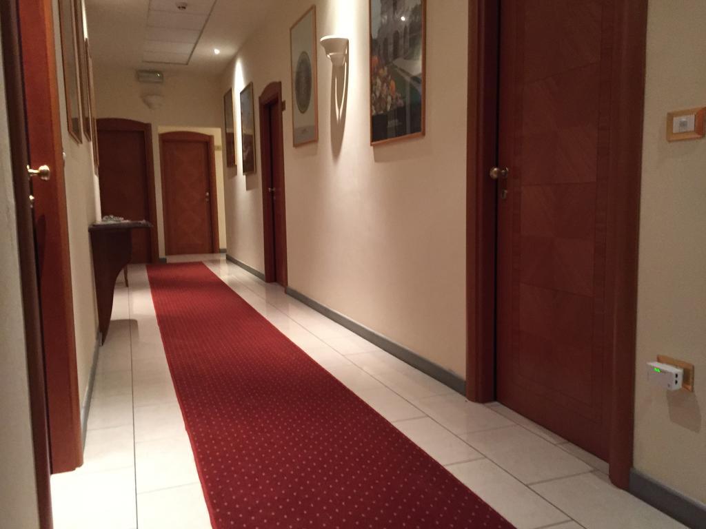 Hotel Adriatico Borgo Fosso Ghiaia Esterno foto